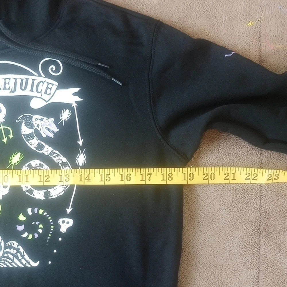 BEETLEJUICE Black Hoodie Sweater with Ornate Design Longsleeve Sz XXS (00) Unisx